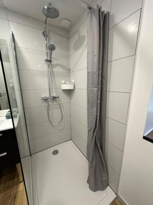 شقة Joli Loft Ploërmel المظهر الخارجي الصورة